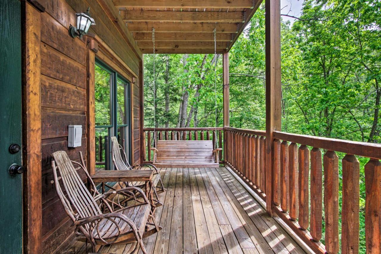 Cabin With Pool Access About 3 Mi To Downtown جاتلينبرج المظهر الخارجي الصورة