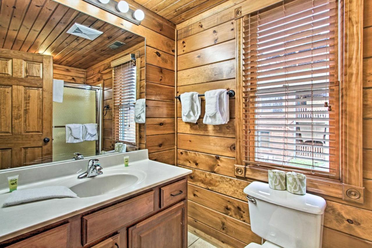 Cabin With Pool Access About 3 Mi To Downtown جاتلينبرج المظهر الخارجي الصورة
