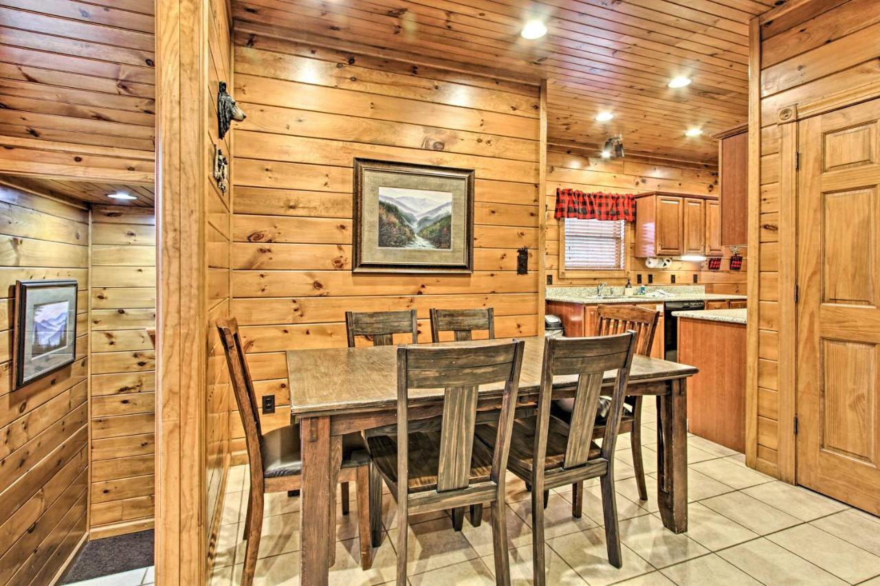 Cabin With Pool Access About 3 Mi To Downtown جاتلينبرج المظهر الخارجي الصورة